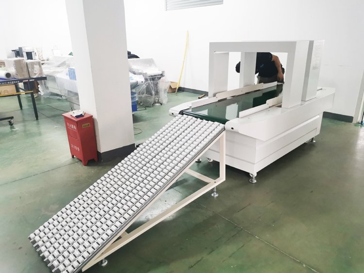 needle detector machine